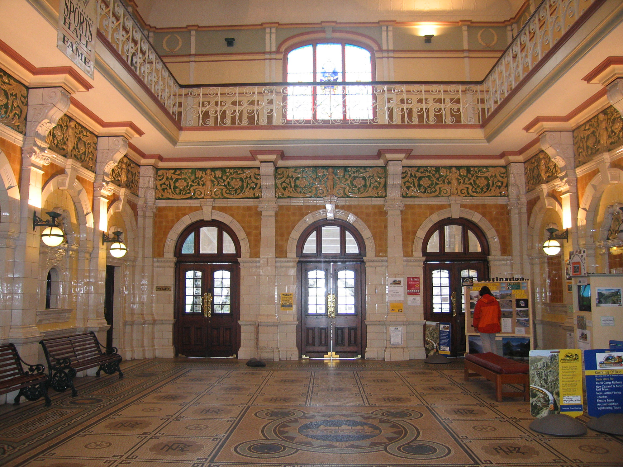 klassischer Bahnhof von Dunedin