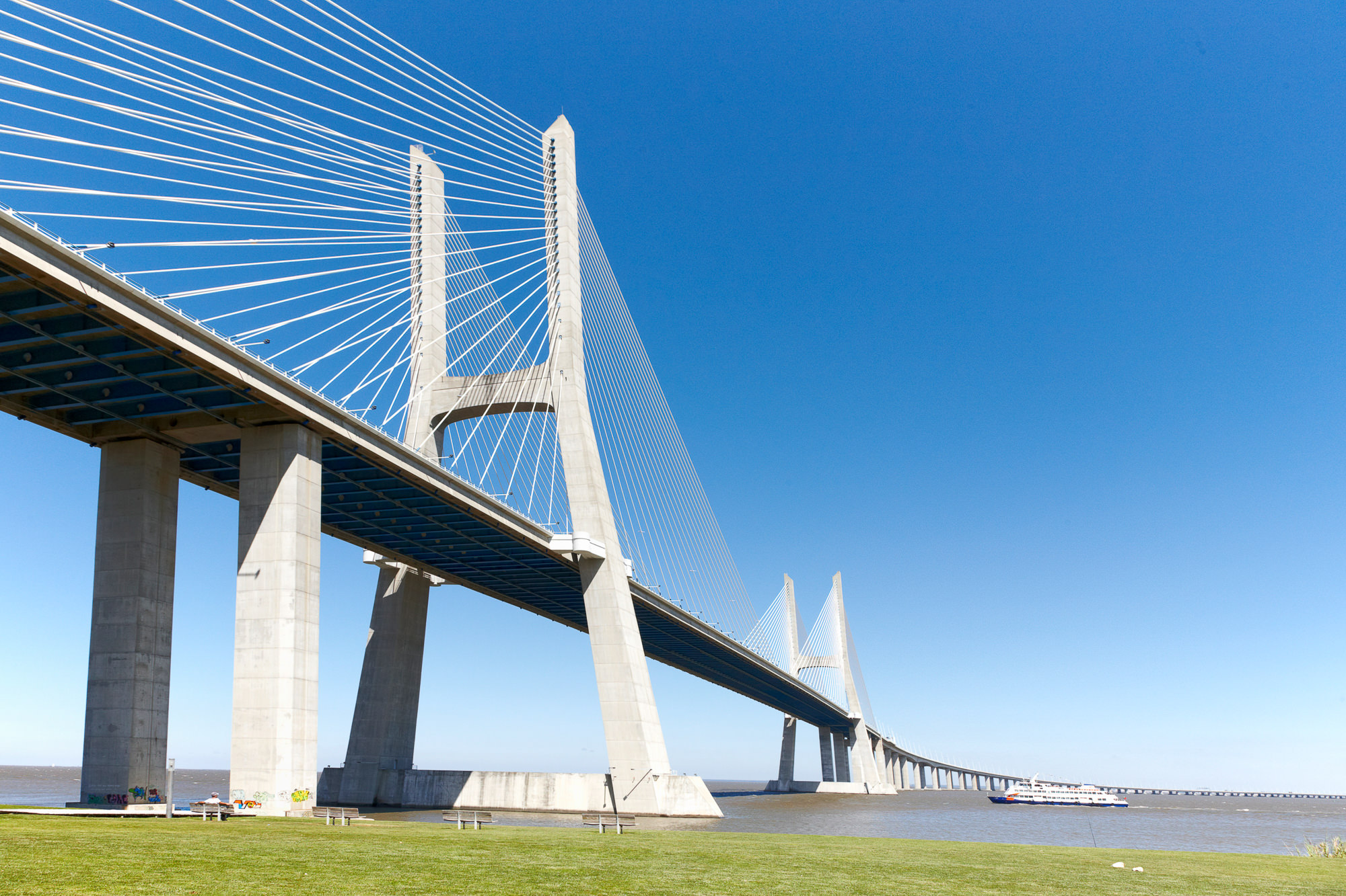 Ponte Vasco da Gama, Lisbon