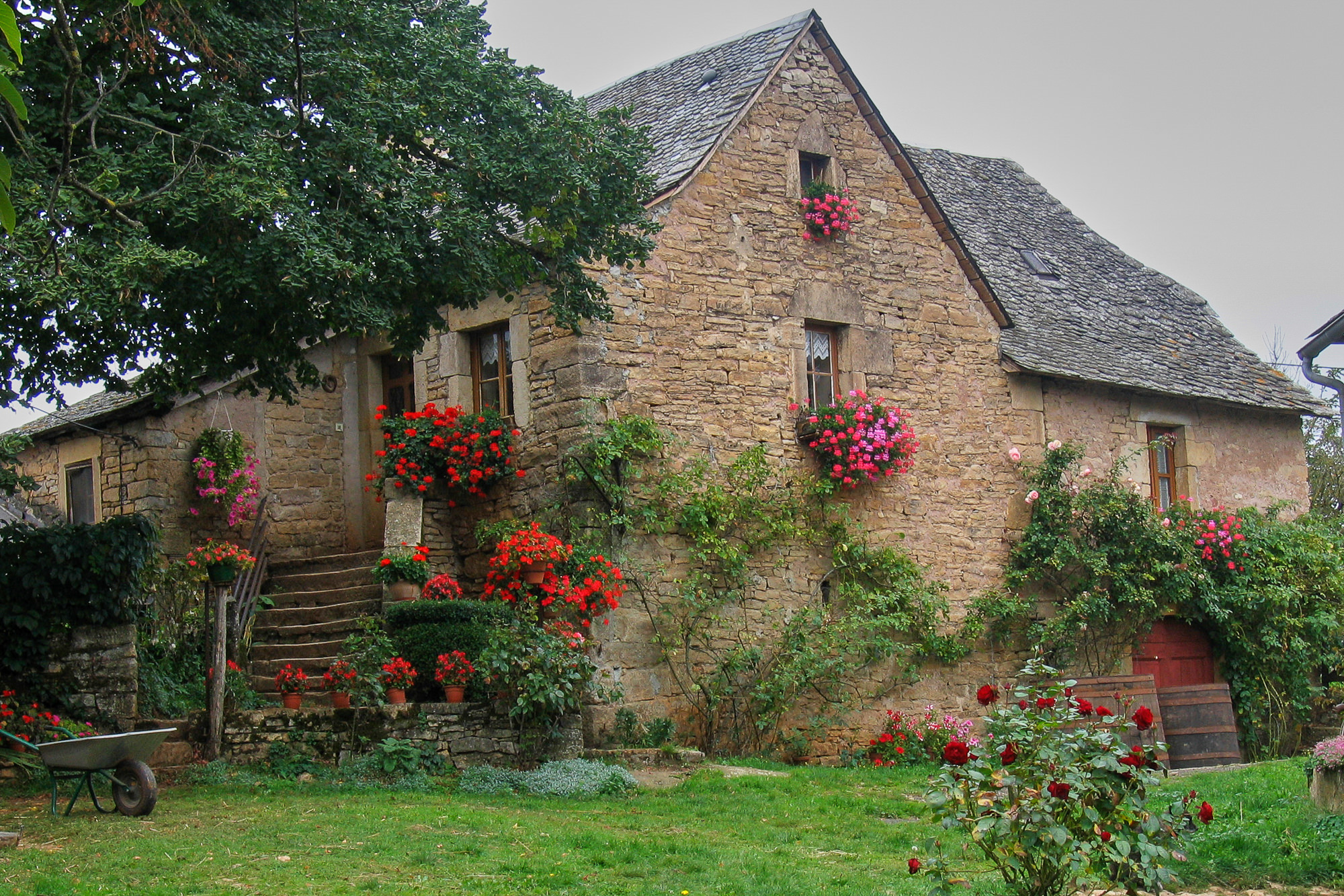 Day. 4: From Espalion to Estaing